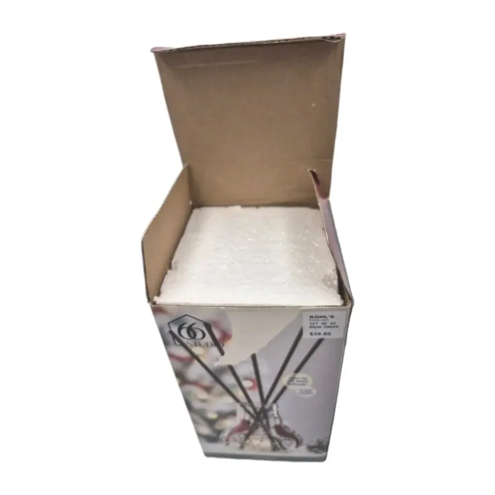 Winter Ice LED Reed Diffuser Cardinals Mistletoe 5